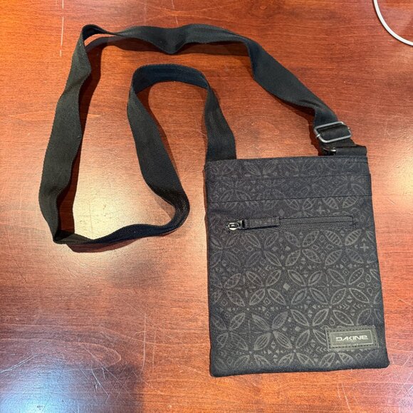 DAKINE Cross Body Purse Pouch Travel Bag Small Black Pattern - Picture 2 of 8